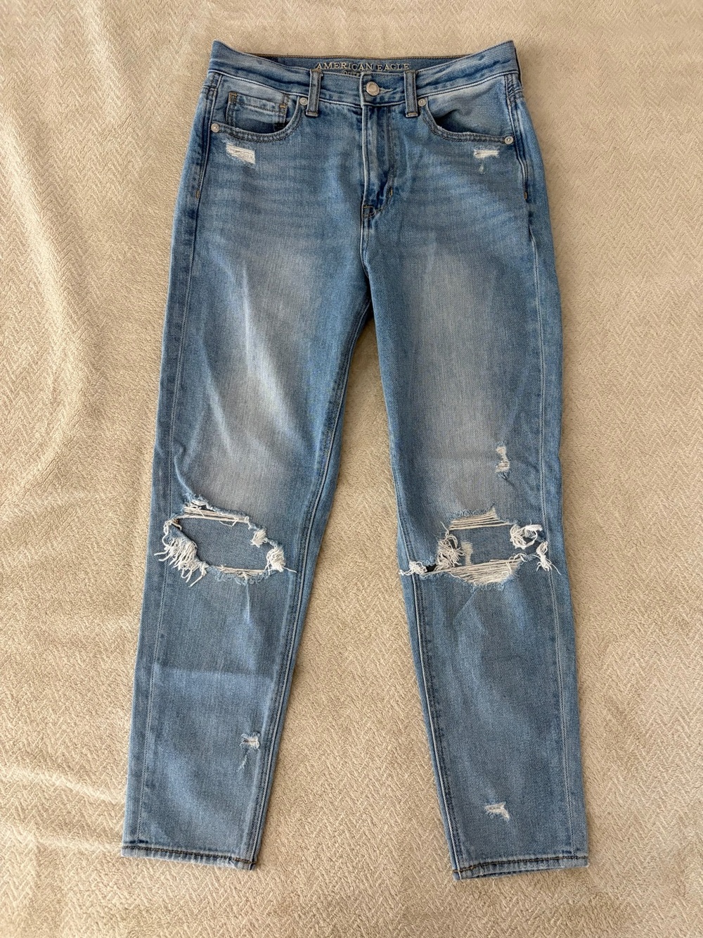 American Eagle Outfitters Light Blue Distressed Mom Jeans
